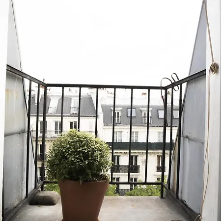 Nice 42m for 2 at 700m from Sacré-Cœur *